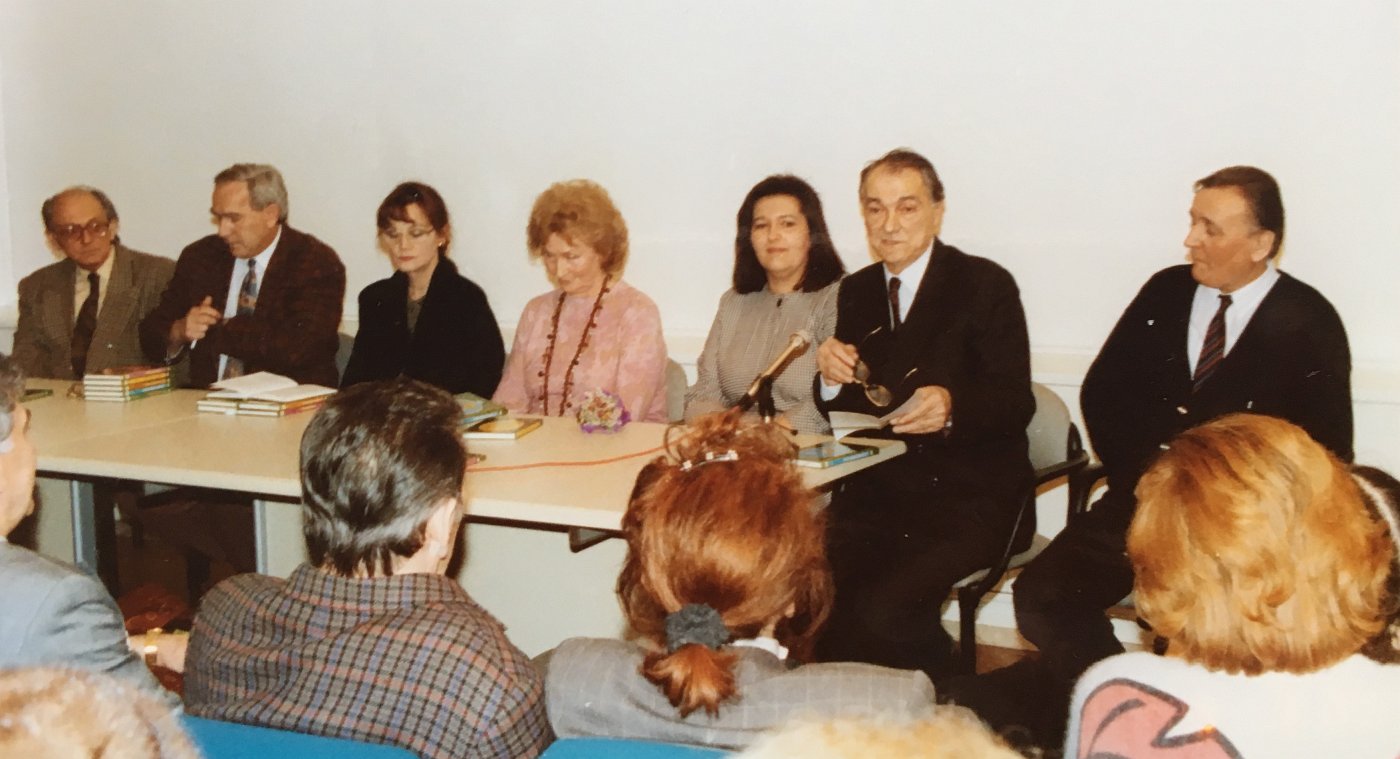MAMA, PAZI PAS! Prva Promocija, Zagreb, Mimara, Ožujak 1993. S D. Horkić, M. Kušec, H. Buljan, Glumica, V. Stahuljak, B.P., Ićan Ramljak, Urednik, I I. Boždar